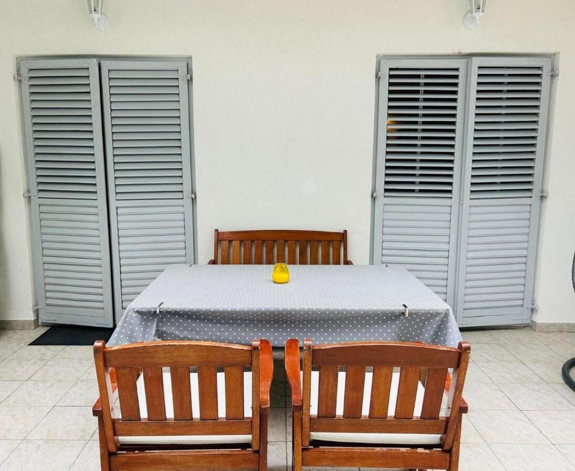 Apartments Matkov - Quite And Peaceful Location Jelsa  Extérieur photo