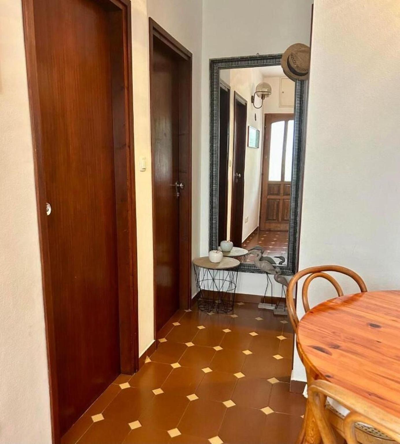 Apartments Matkov - Quite And Peaceful Location Jelsa  Extérieur photo