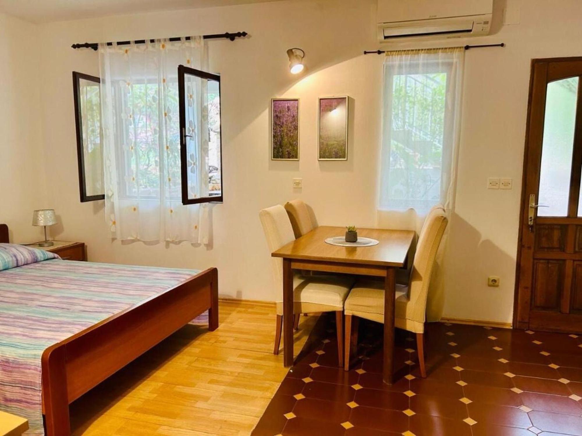 Apartments Matkov - Quite And Peaceful Location Jelsa  Extérieur photo